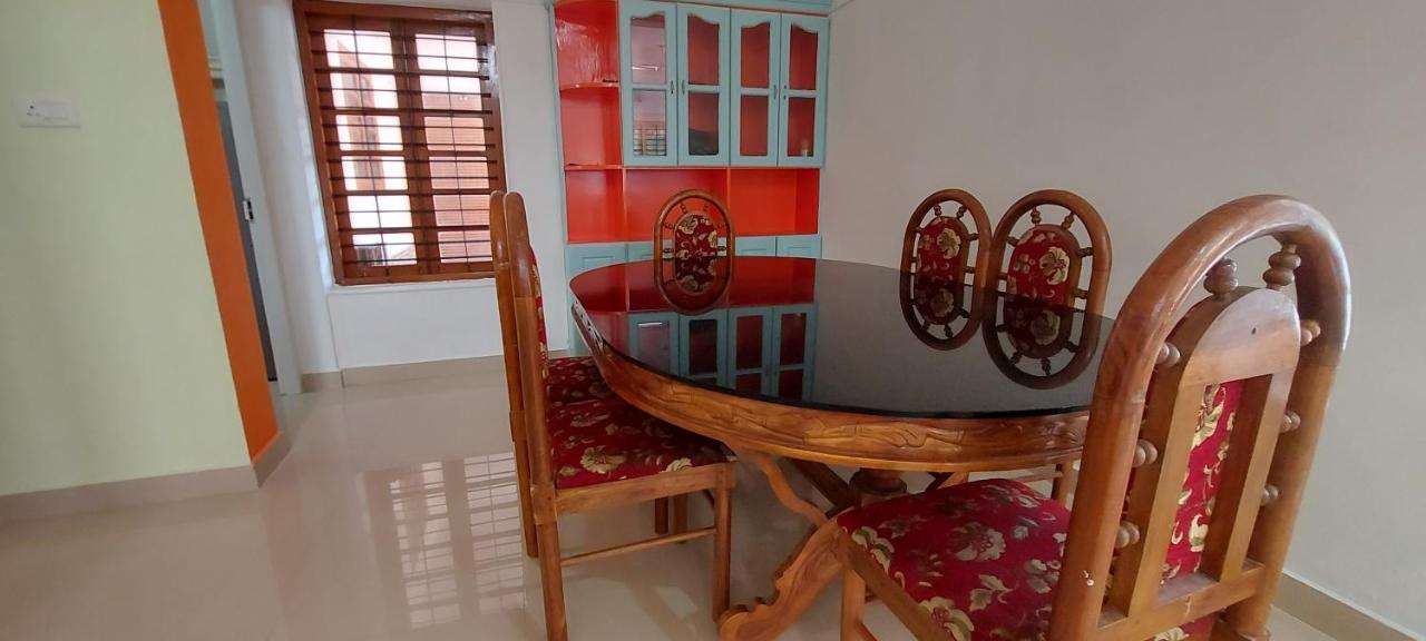 טריואנדרום Orange Valley Homestay Trivandrum מראה חיצוני תמונה